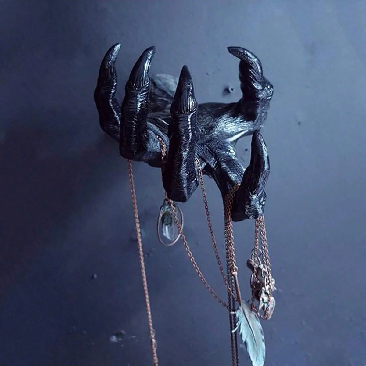 Resin Art Sculptures - ฮาโลวีน Gothic แม่มดมือรูปปั้น Home Wall คีย์เครื่องประดับแขวนประติมากรรมเรซิ่นตกแต่งปาร์ตี้ฮาโลวีนสยองขวัญ