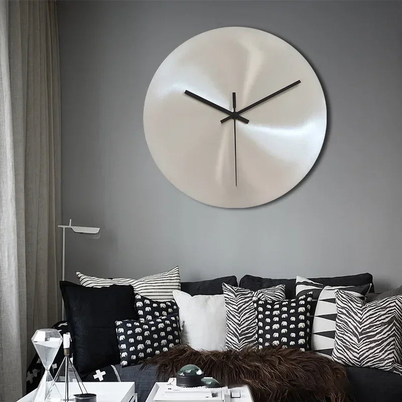 Resin Art Wall Clock - นาฬิกาติดผนังอุตสาหกรรมทำจากเงินแบบมินิมอลแบบไม่มีสตูดิโอดิจิตอลเครื่องประดับตกแต่งบ้านที่ทันสมัยสำหรับห้องนั่งเล่นนาฬิกาตกแต่ง
